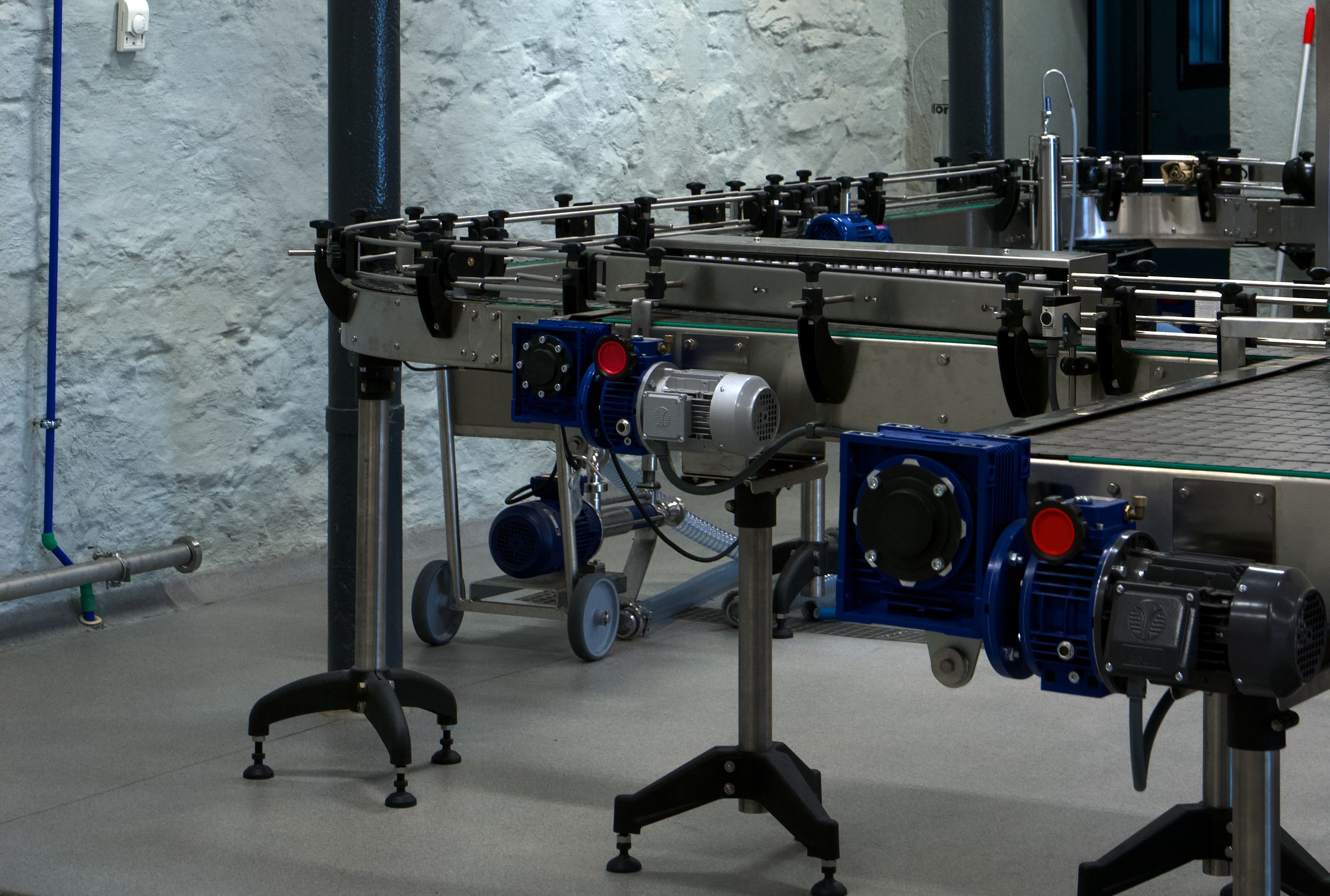 Intra-logistics and warehouse conveyor systems